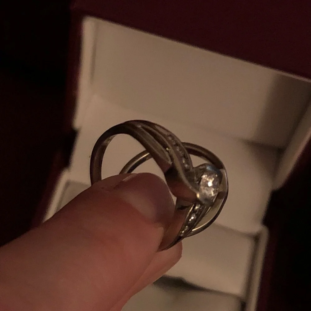 Diamond ring - Picture 10 of 16
